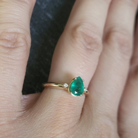 Natural Emerald and Diamond Ring - Picture 4 of 4